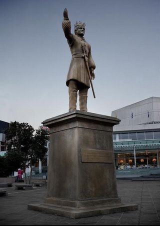 king joffrey statue