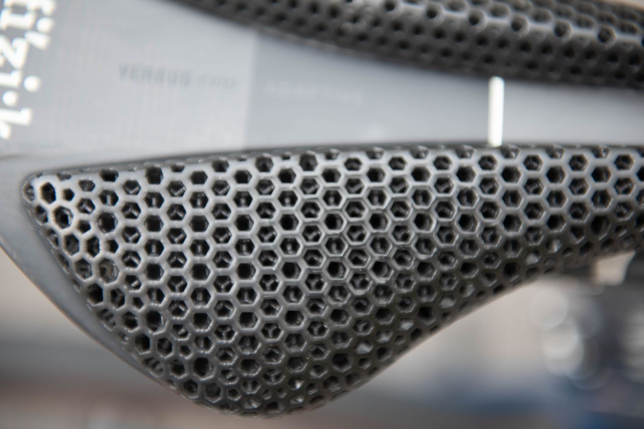 A close up of the lattice structure on the saddle on Michal Kwiatkowski's Pinarello Dogma F