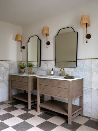 Beige bathroom with double bathroom and wooden console