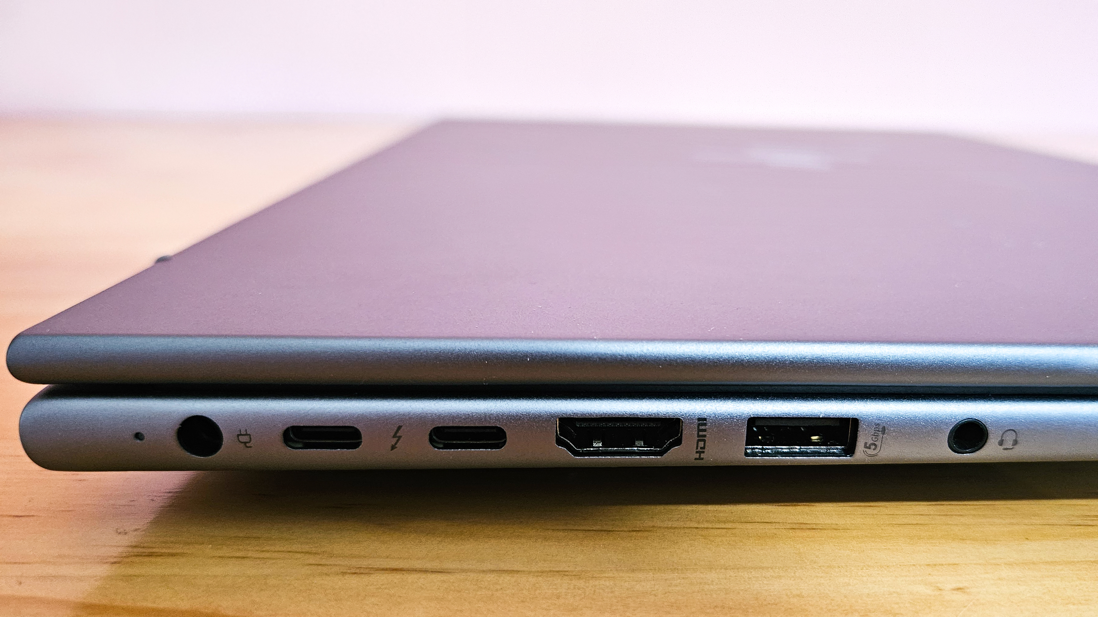 LS-HP ZBook Power G11: photo of ports
