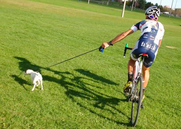 Ok, walk the dog first, then the podium for Davide Frattini (Hudz-Subaru).