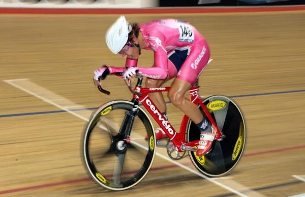 King Wai Cheung (Giant Pro Cycling-China) on his way to lap the field in the men's scratch race qualifier.