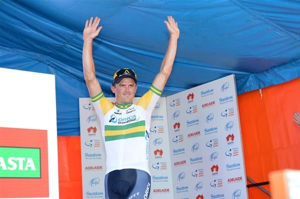 Simon Gerrans (Orica-GreenEdge) about to receive the leaders jersey