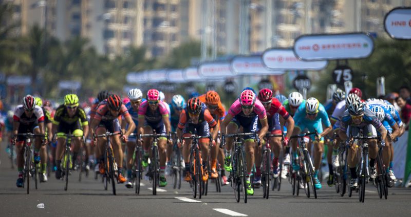 Sacha Modolo outpaces his rivals