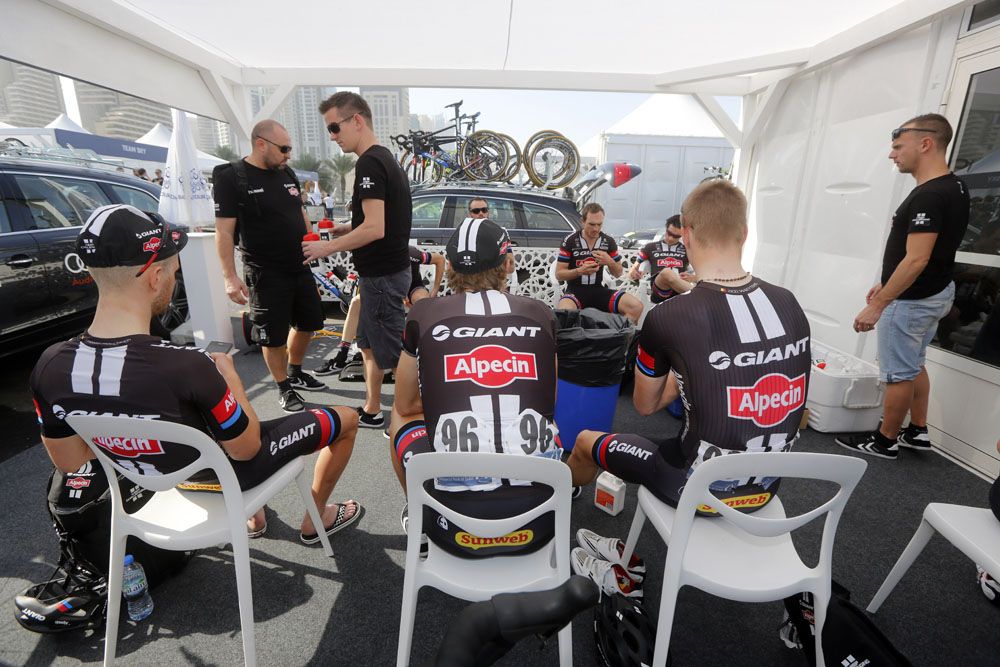 The Giant-Alpecin talk before the stage begins