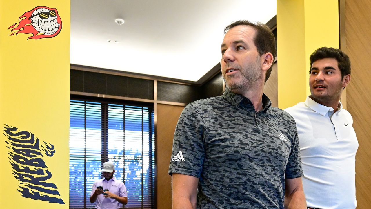 Sergio Garcia and Eugenio Chacarra in the locker room