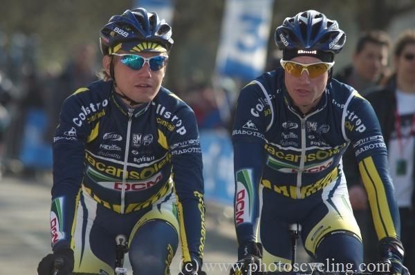 Rob Ruigh and Lieuwe Westra of Vacansoleil-DCM.