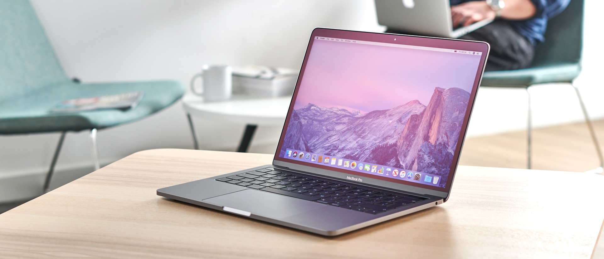 MacBookPro 2019 13-inch i7 16GB 256GB-