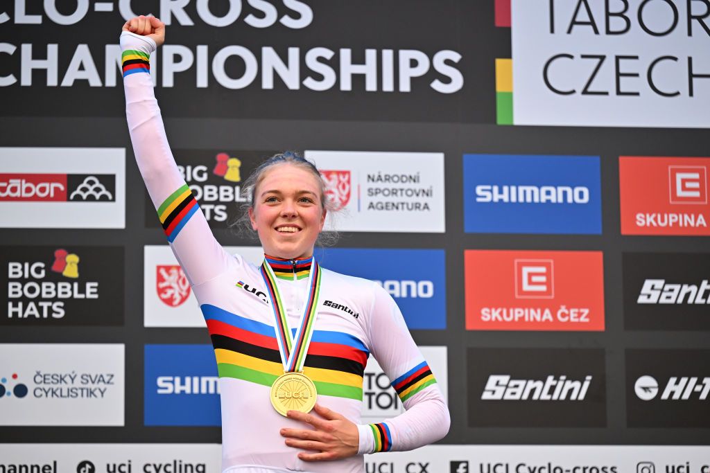 2024 elite women's cyclocross world champion Fem van Empel