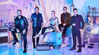 AMERICAN IDOL – ABC’s “American Idol” host Ryan Seacrest with judges Lionel Richie, Katy Perry and Luke Bryan, and in-house mentor Bobby Bones. (ABC/Gavin Bond)LUKE BRYAN, LIONEL RICHIE, KATY
