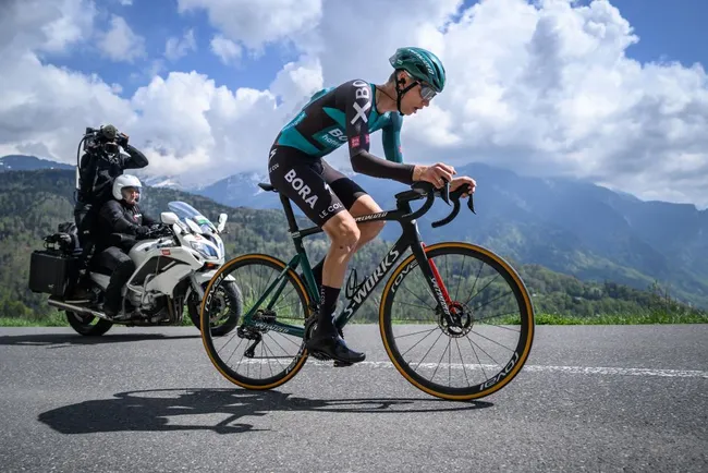 Alexsandr Vlasov domina la cronoscalata del Romandia (Foto: Getty Images)