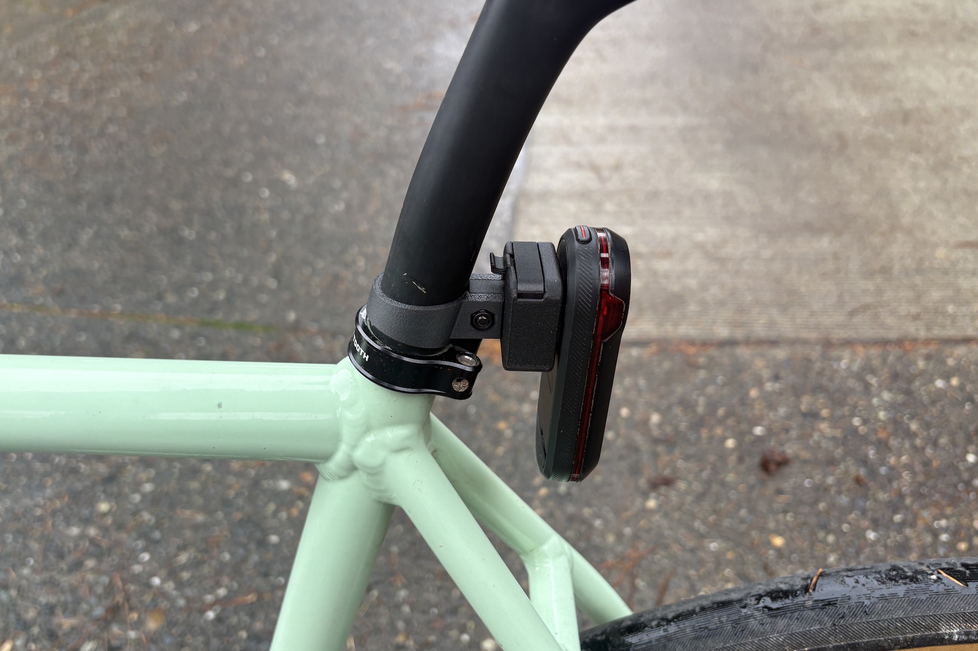 Concentric Light Bracket + AirTag Combo