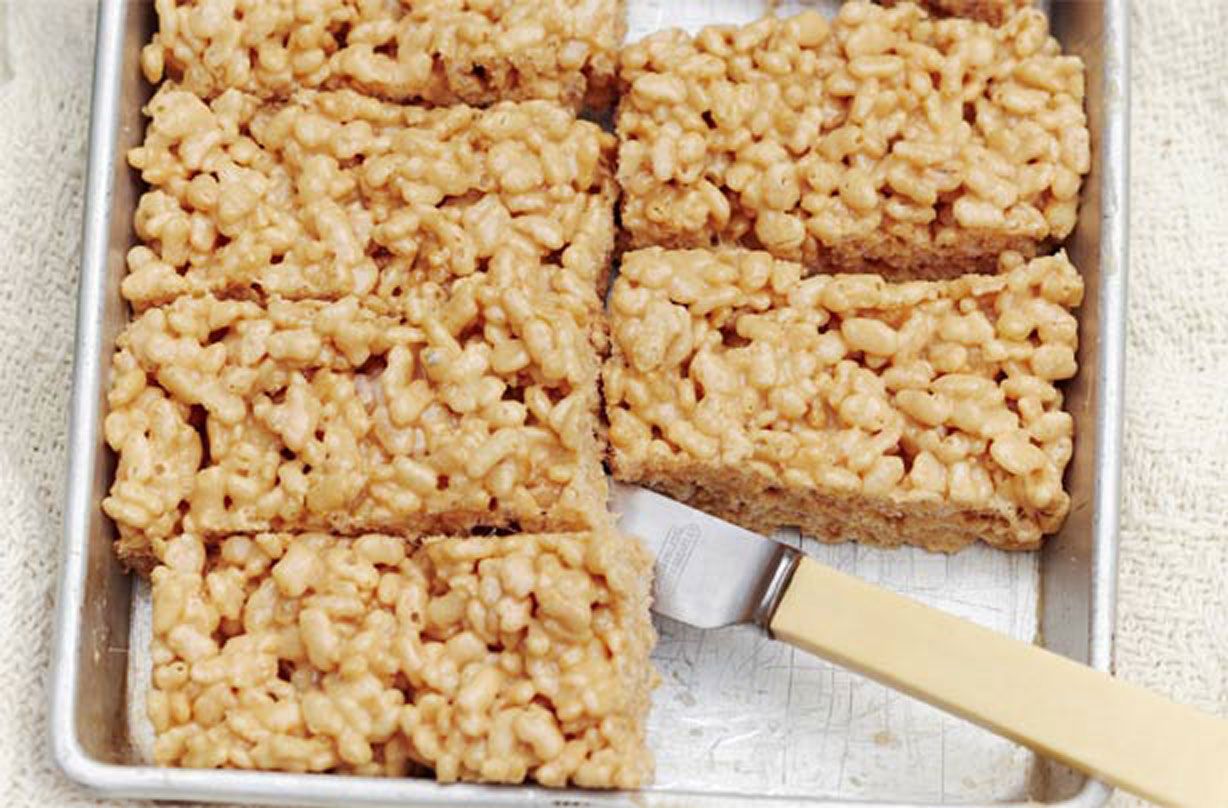 No-bake toffee krispie bars