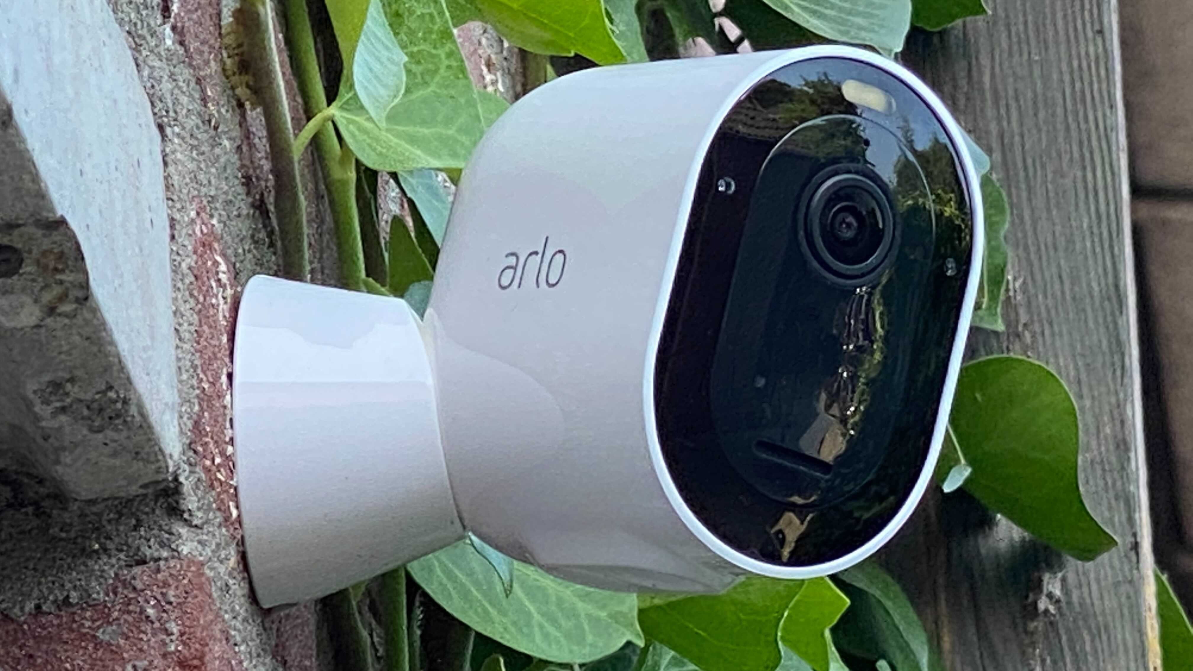 Arlo Pro 4