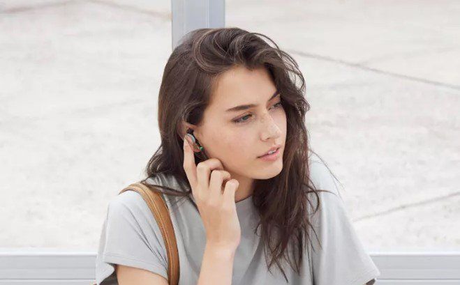GOOGLE PIXEL BUDS WITH TRANSLATION visual data 8