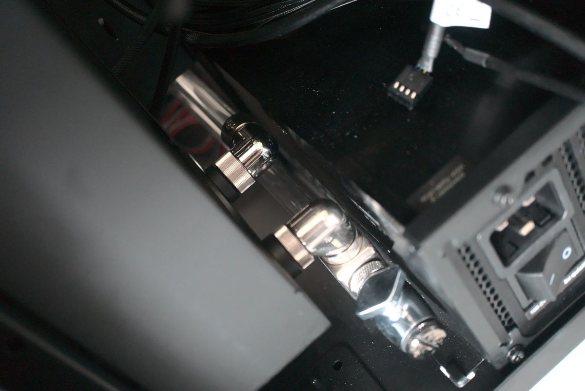 Thermaltake Tower 900