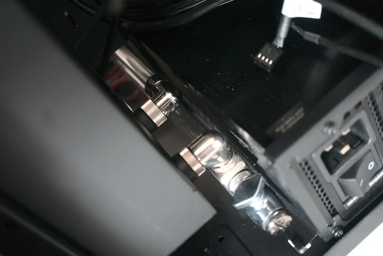Thermaltake Tower 900
