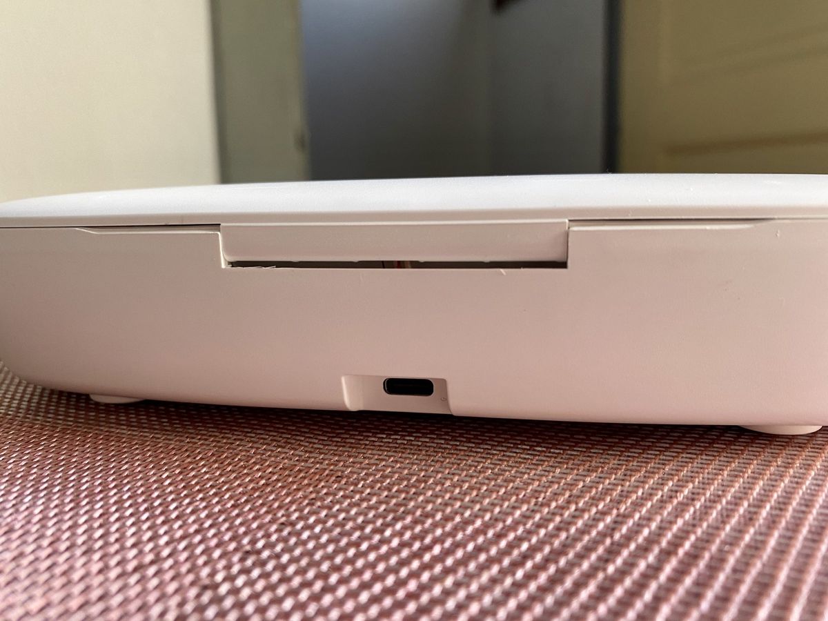 Mophie Uv Sanitizer Wireless Charging Back Usb C