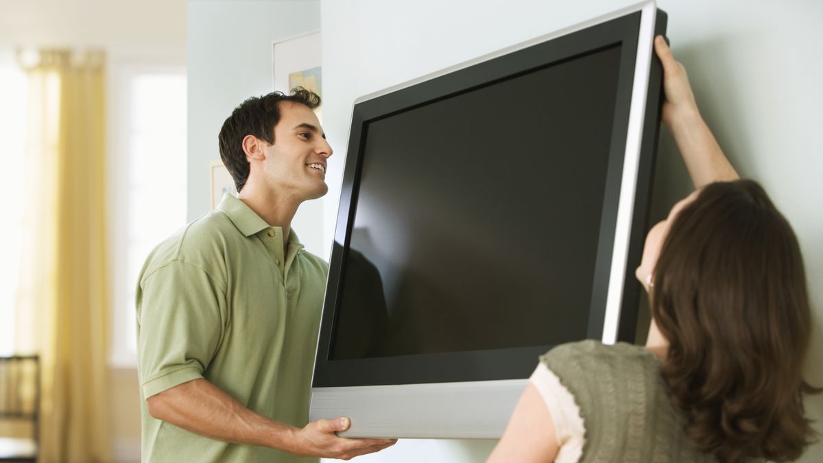 I wall-mount a lot of TVs – here are 4 tips to help you avoid a headache