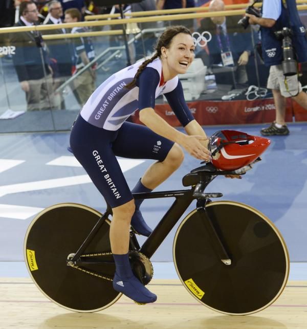 Dani King looks up at the new world record time of 3:14.051