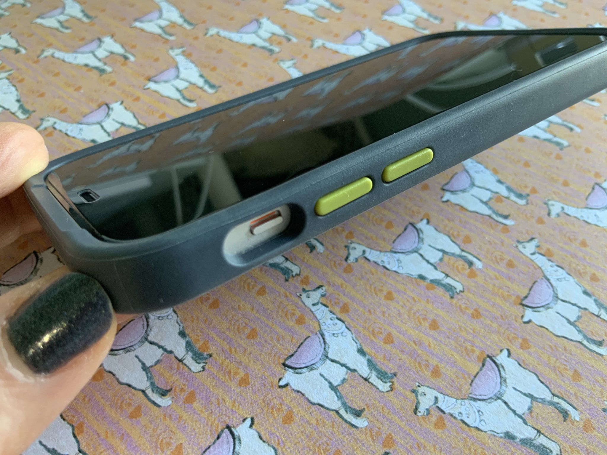 Otterbox Aneu Series Iphone Case 12 Lifestyle