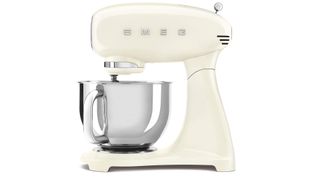 Smeg SMF03CRUS stand mixer review: image of mixer side on