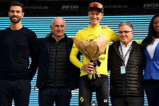 Jack Haig unexpectedly captures leader's jersey on sprint stage in Valencia