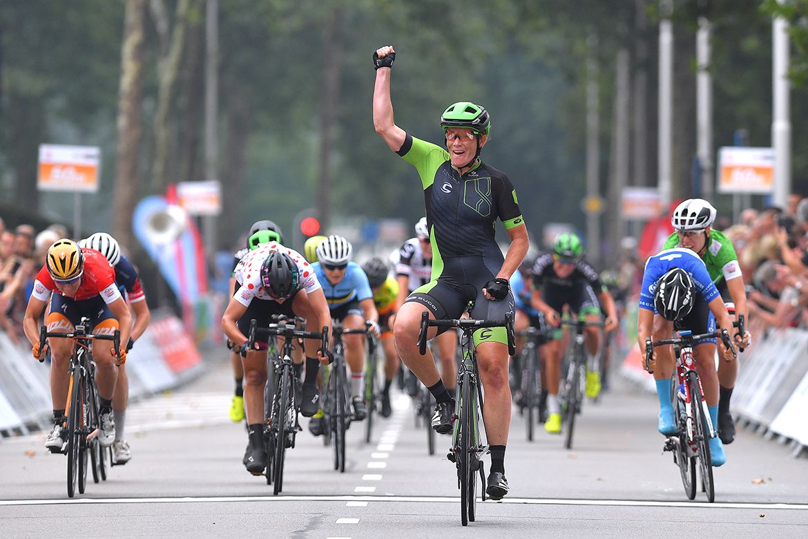 Kirsten Wild (Cylance) wins stage 2