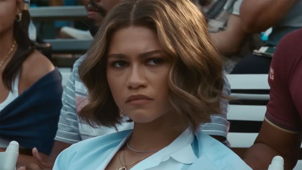 Zendaya Just Brought Back The Early Aughts Low-Slung Belt Look For ...