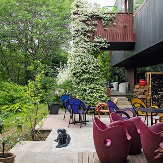 balcony with garden view and seating