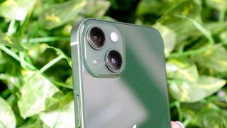 iphone 13 camera green