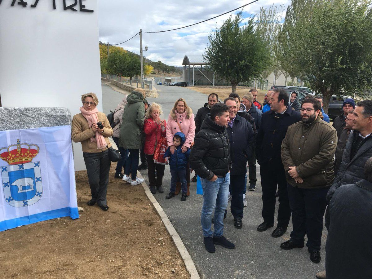Carlos Sastre outside the renamed El Barraco sports complex