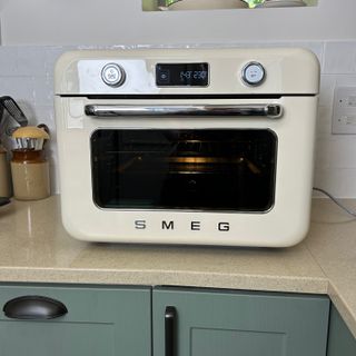 Testing the SMEG air fryer oven