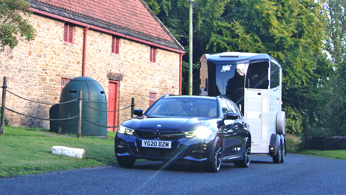 What is the best car to tow a horse trailer? H&amp;H investigates...
