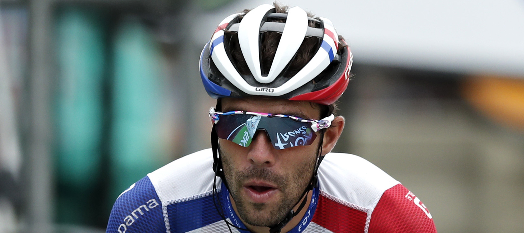 Helmets at the Tour de France Who's wearing what? Cyclingnews