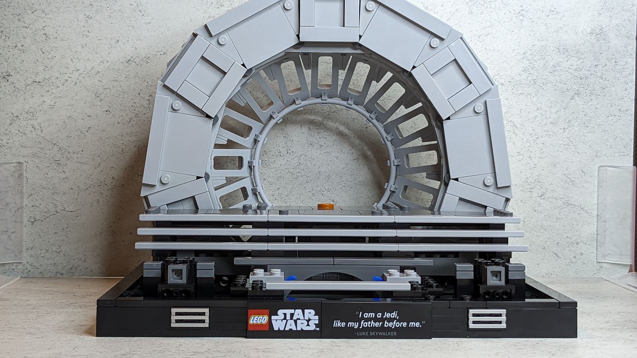 Lego Star Wars Emperor's Throne Room Diorama