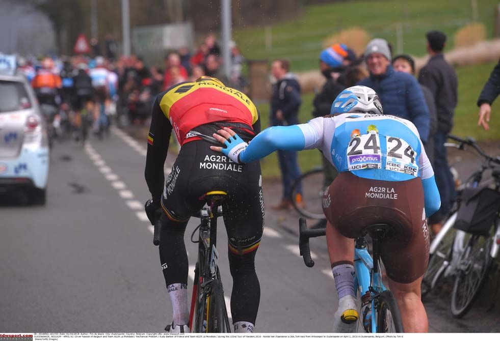 Oliver Naesen (AG2R la Mondiale) with an early mechanical