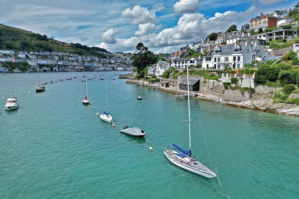Riverside properties for sale: Riversea, Kingswear, Dartmouth, Devon.