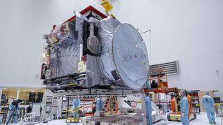 The European Jupiter Icy Moons Explorer, Juice, being unpacked at Europe’s Spaceport in French Guiana following its 9 February 2023 arrival from Airbus Toulouse.