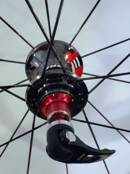 Markers on the end caps of the adjustable-preload hubs tell users exactly how much play to leave in the bearing system to accommodate the force of a quick release.