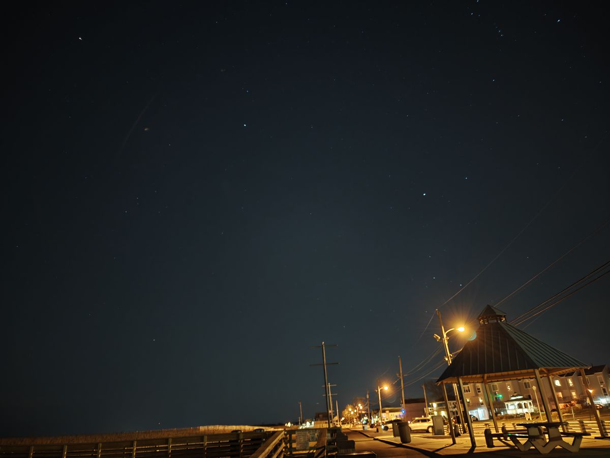 OnePlus 13 astrophotography sample.