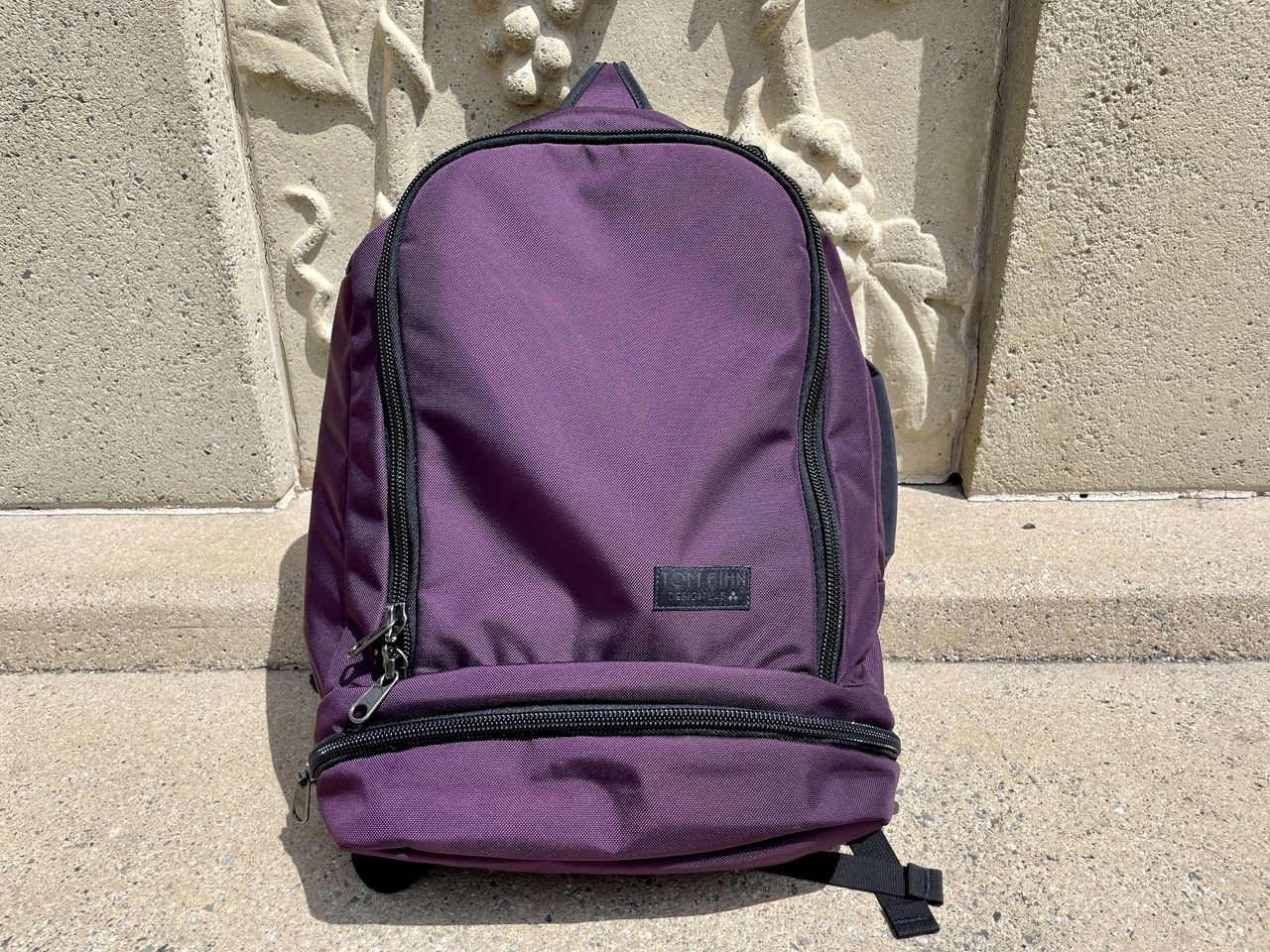 Tom Bihn Techonaut 30 Aubergine Hero