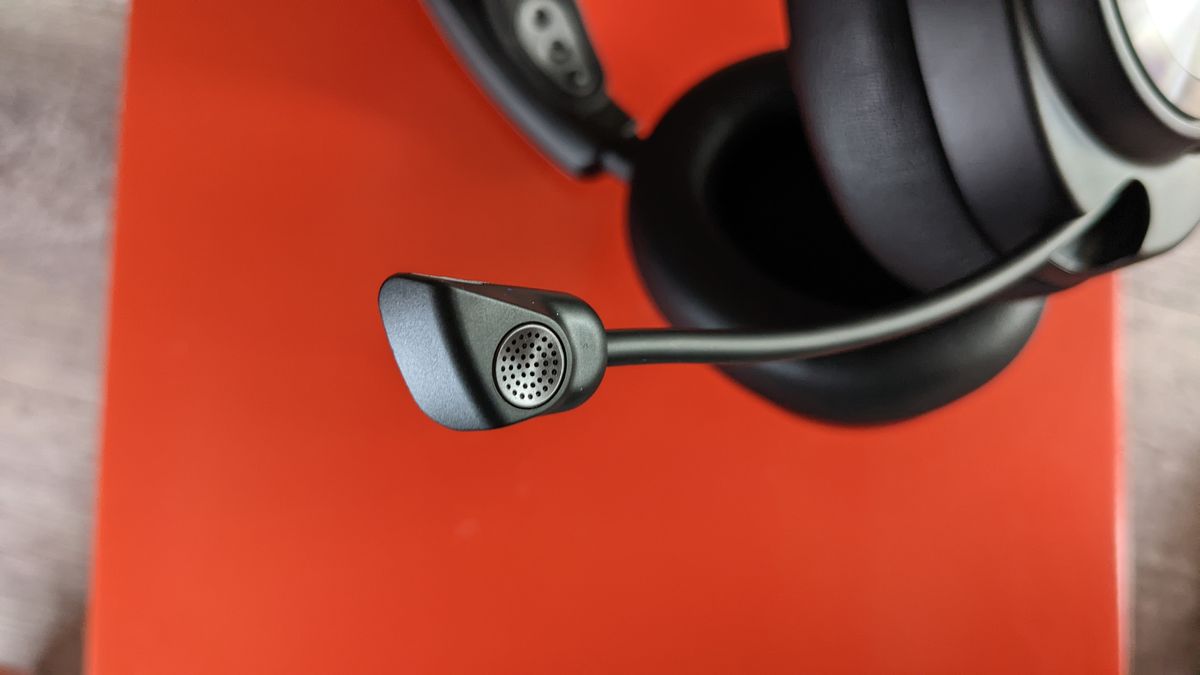 Arctis Nova Pro mic closeup