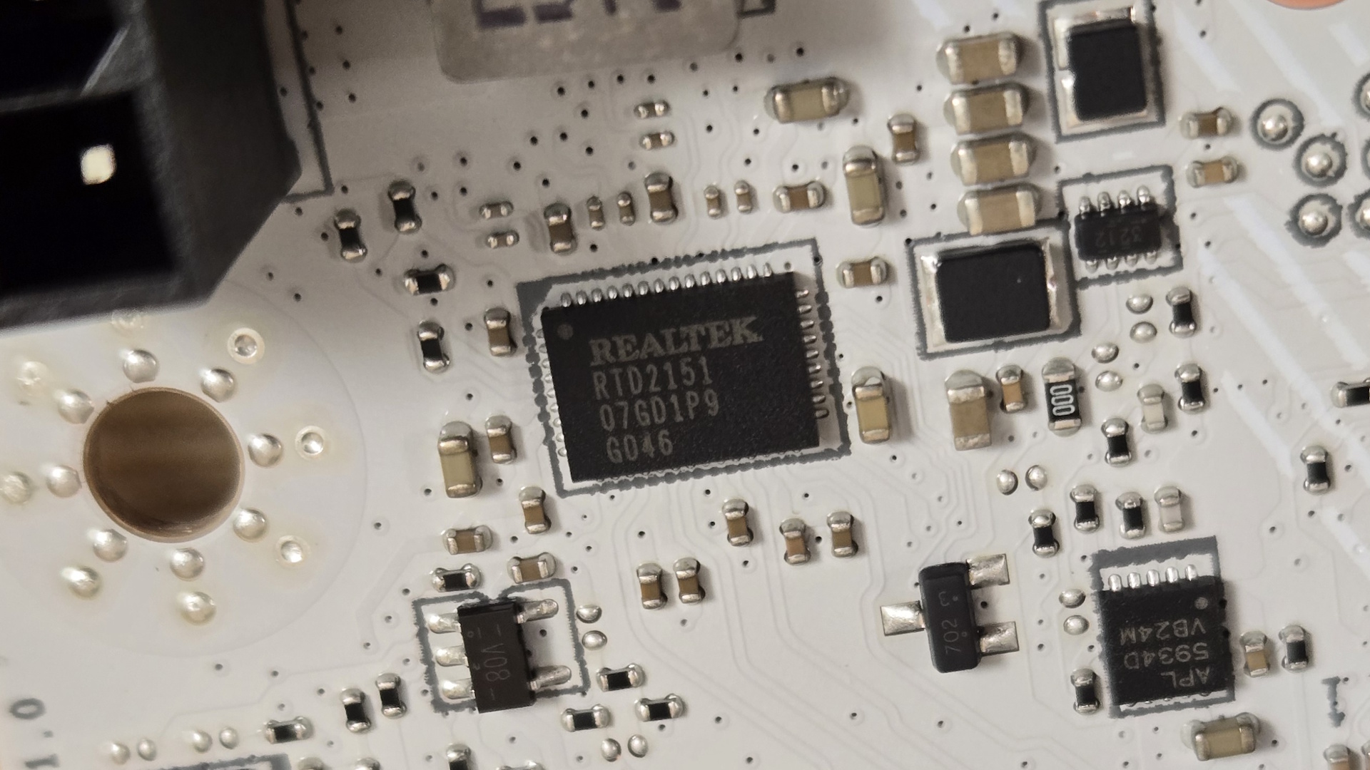 MSI MPG X870E Edge Ti Wifi - IC's