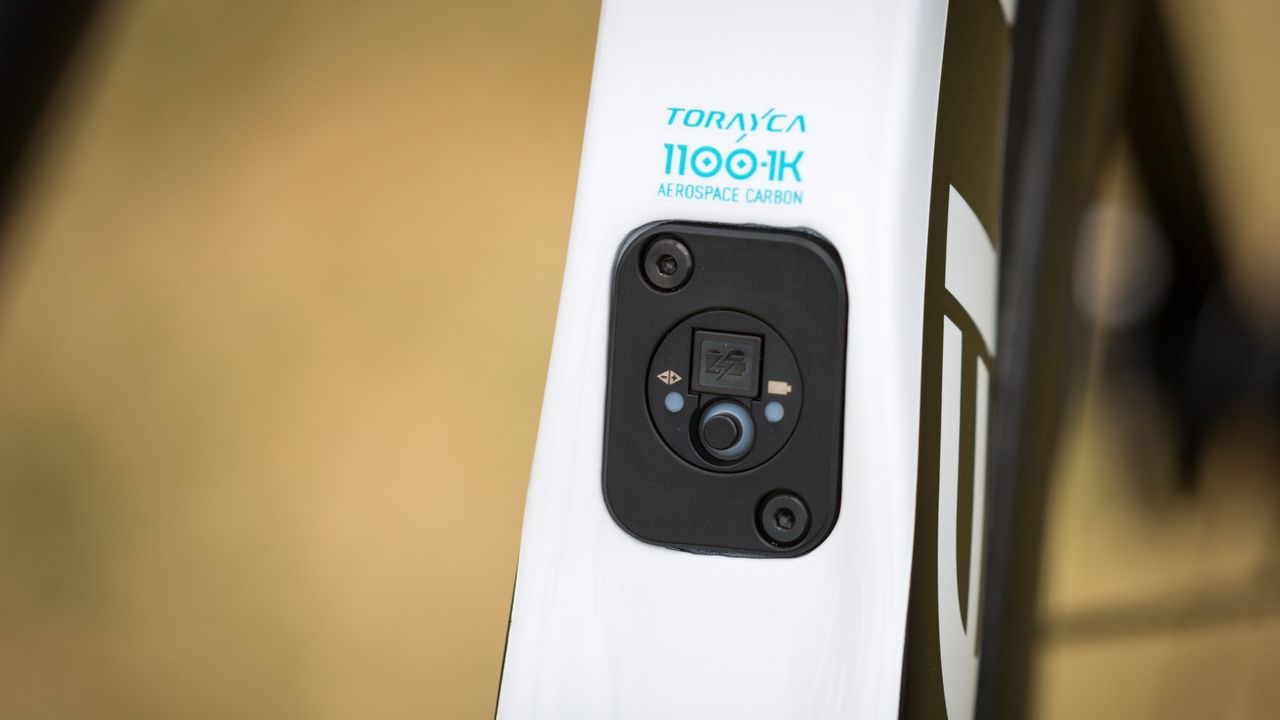A Dura-Ace Di2 specific port allows charging and connectivity for the Di2 system