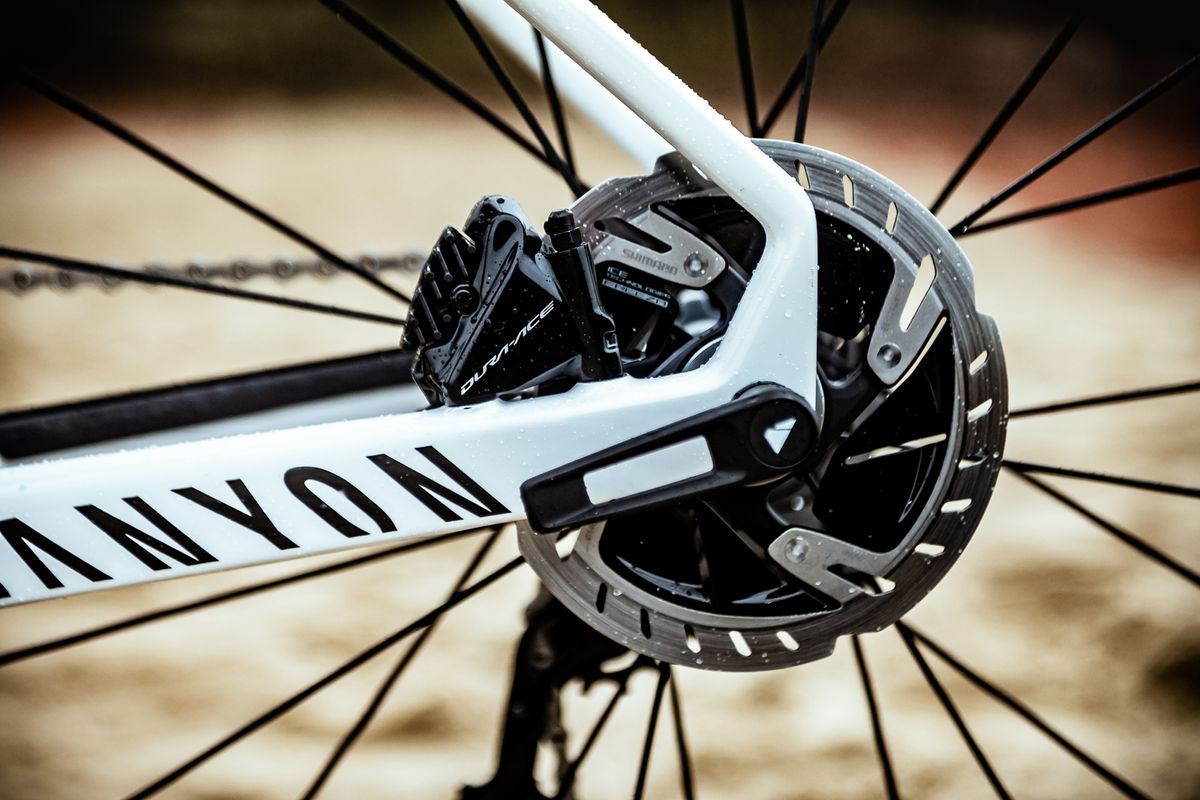 Ceylin del Carmen Alvarado's Canyon Inflite CF SLX cyclo cross bike