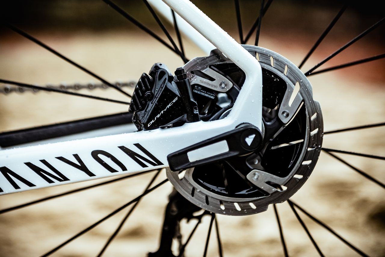 Ceylin del Carmen Alvarado's Canyon Inflite CF SLX cyclo cross bike