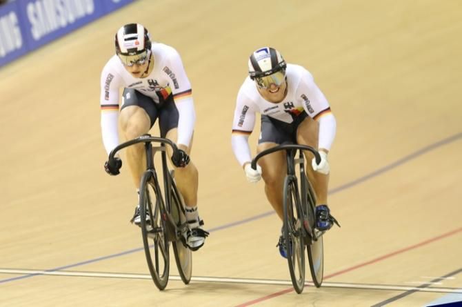Stefan Boetticher cruises past German teammate Robert Foerstemann to win the men's sprint gold medal