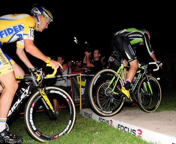Rob Peeters (Telenet Fidea) riding stairs with Tim Johnson