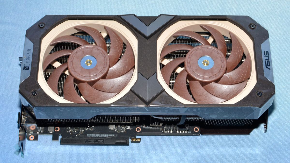 Asus RTX 4080 Noctua unboxing and product shots